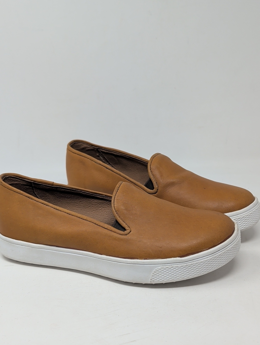 Handmade From Guatemala Women’s Slip-On Casual Leather Sneakers in Tan Sz 39